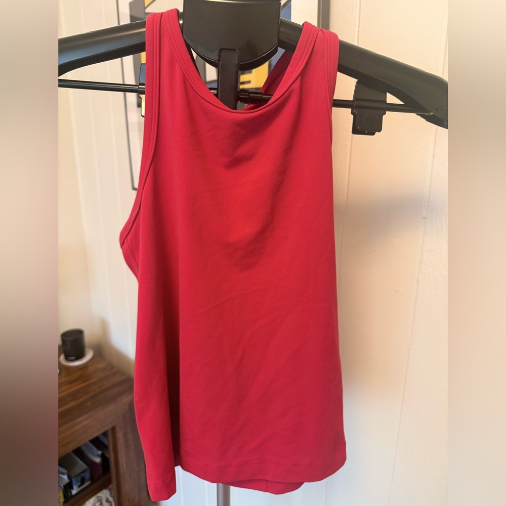 Lululemon align tank size 6 
Passion